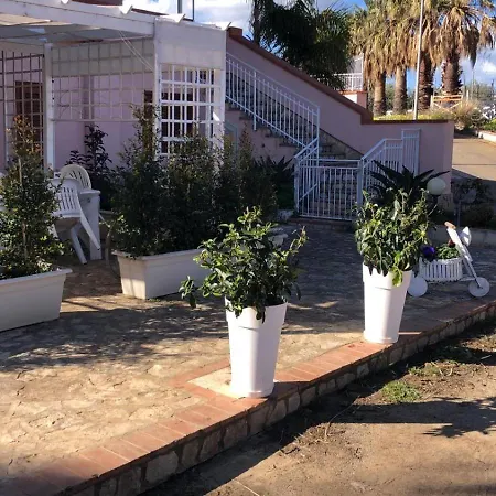 Milicia Apartment Mandra Capreria